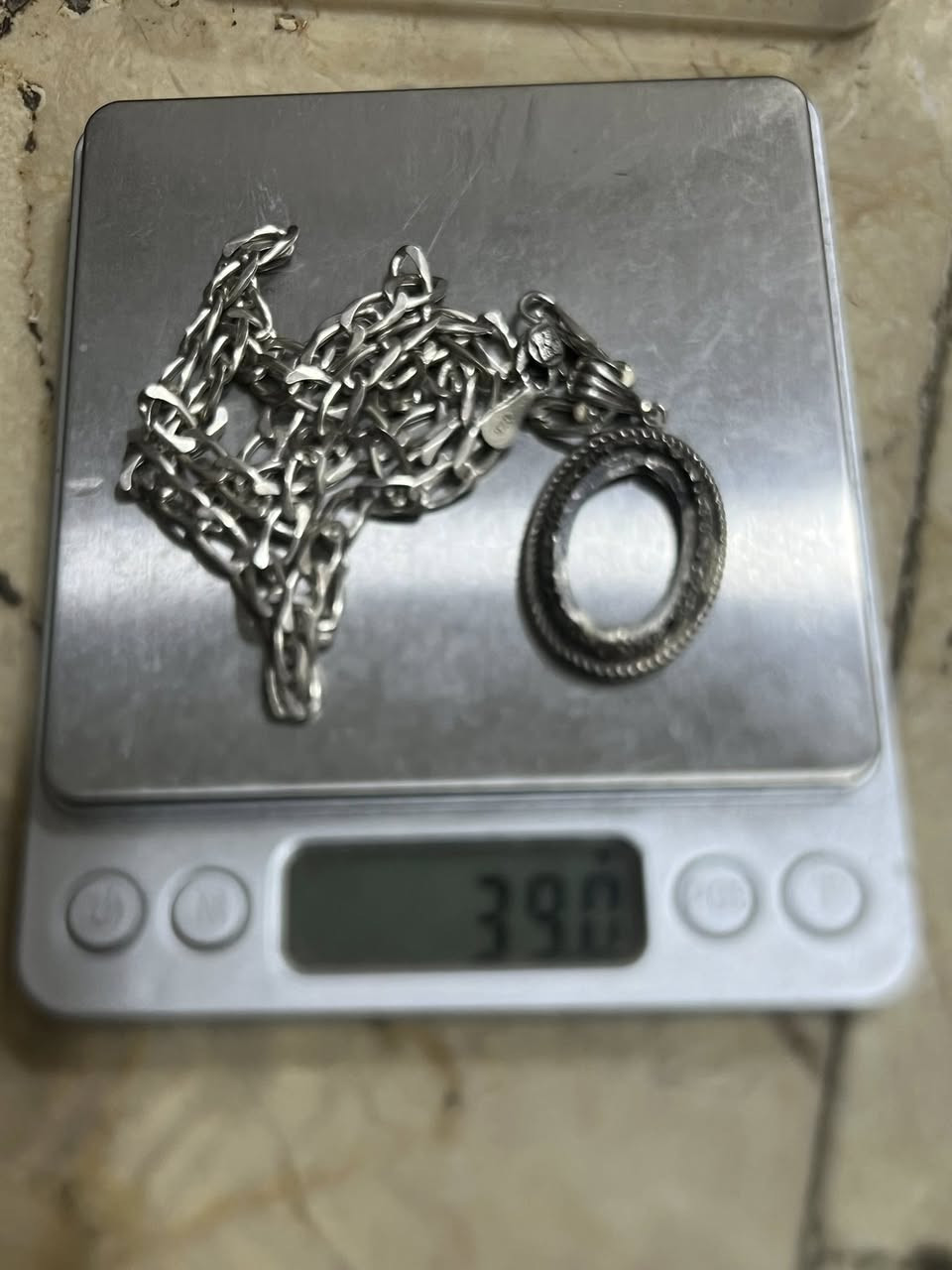 زنجيل ومداليه فضه 
 39غرام 
السعر 140الف
سعر الغرام 3600


**إذا كنت صاحب هذا الإعلان وتريد حذفه لأي سبب، رجاءا أرسل رسالة إلى الدعم الفني**