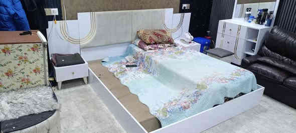 غرفة نوم تركيه 
الكنتور 6 قطع 
نضيفة 100/100
رايدها ب550وبيها مجال 
مكاني شارع فلسطين 
تريد تتفضل خاص تريد تتصل ***********
