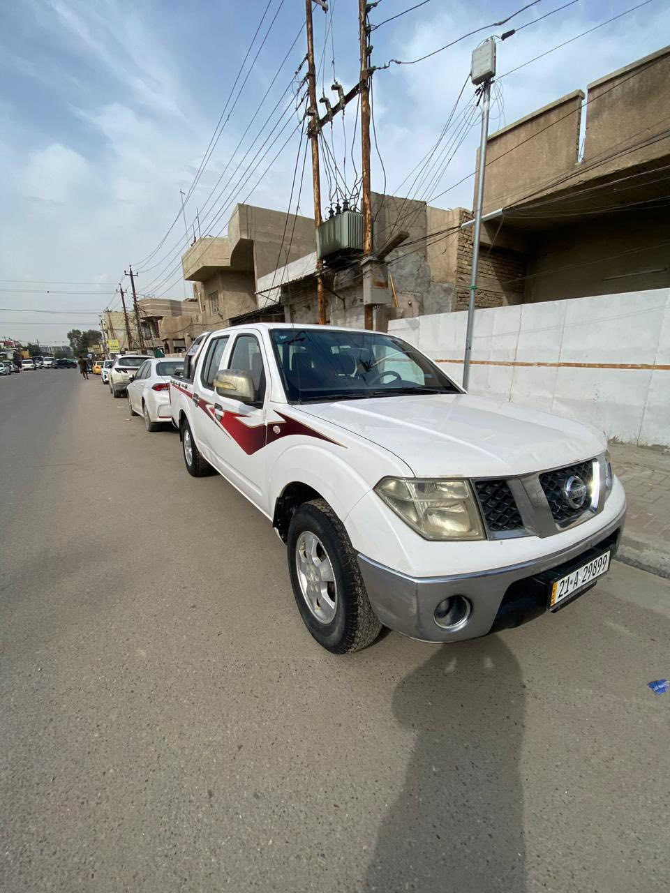 سلام عليكم نيڤارا موديل 2009 محرك بلادي بي صرف گير عادي صدر جديد سيارة حلوة مثل ما موضح بصور رقم سليمانية جديد بأسمي 
للتواصل / ***********
