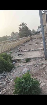 قطعه ارض اللبيع  رفت وكامله منطقه مبنيه مساحه ١٠٠متر واجهه ٥نزال ١٨الب...
