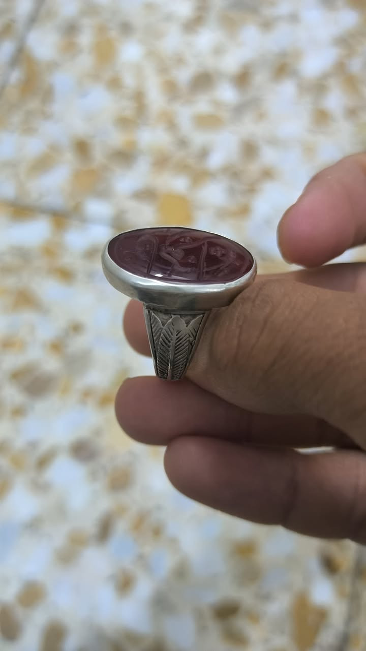 السلام عليكم عقيق يماني فضه صياغه قديمه منقوش ب35قفل مكاني بغداد المعامل


**إذا كنت صاحب هذا الإعلان وتريد حذفه لأي سبب، رجاءا أرسل رسالة إلى الدعم الفني**