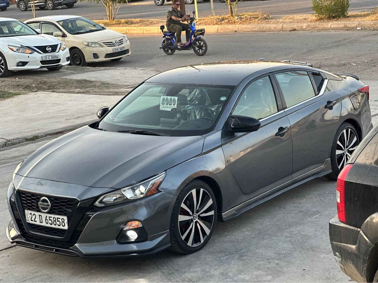 للبيع التيما SR
السعر 112 بيها مجال
***********
موديل 2020
الون نفطي 
بصمة ابواب
بصمة تشغيل
بصمة صندوك
كاميرة خلفيه 
تثبيت سرعه 
شاشه لمس 
شاشه جبيرة
رادار 360 درجة 
كاميرا خلفي 
ويل جديد 
تايرات جديد 
ماشيه ٢٩ميل
لايتات زنون بلادي 
كير مكينه بشرط 
سيارة بيهة 6  قطع صبغ ابيعلك حزام 
كامل كت اسبورت 
رقم سنويه جديد تحويل ثاني يوم 
مكان السياره ديالى خانقين خناقين, ديالى
