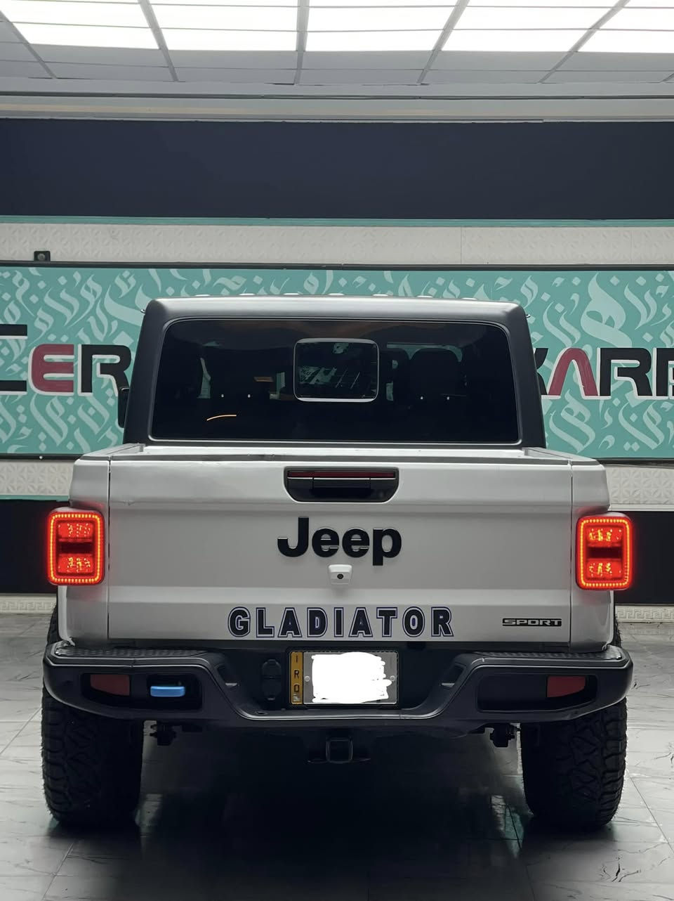 السلام عليكم 

للبيع فقط بدون مراوس 

جيب كلاديتور 2021 

رقم بغداد بإسمي تحويل مباشر

محرك 3.6 بانزين كير ومكينه كفاله 

السياره مكفوله من الصبغ والتبديل والايرباك 

بارد بسيط بقبق البدي شبر 

المواصفات 

شاشه 
كامره خلفيه 
تحكمات ستيرن
مثبت شرعه 
تبريد قطعتين 
جام كهرباء 
فور ويل لوو كير
اوتوماتيك
سقف فايبر كلاس قابل للازاله
بصمة تشغيل 
تشغيل عن بعد 

عليها اضافات حلوه 
وادامه كامله 
جاهزه على اخر حبه نقص مبيها ترايها وين يعجبك

السعر 275 ورقه 

مكاني كربلاء  

***********

واذا متعجبك السياره نشالله تحصل اغاتها
