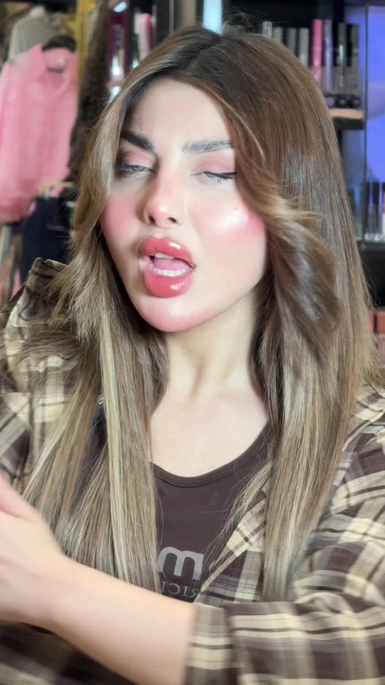⁨	⁨	خلي عينج تكون بسواد سموكي ومليانة جاذبية 💕 1+1 بسعر  10,000 لاينر هُدى يوسف سواد فاحم جدا ثابت ميسبب تحسس ⁩⁩


**إذا كنت صاحب هذا الإعلان وتريد حذفه لأي سبب، رجاءا أرسل رسالة إلى الدعم الفني**