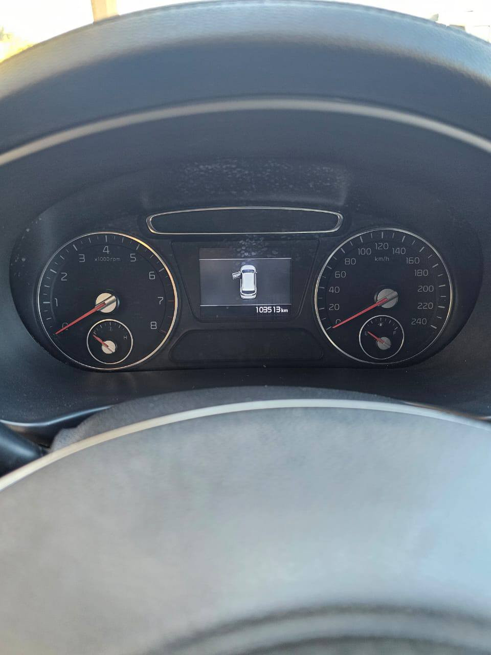 سورينتو  ٢٠١٩  سعر ه ٢٥٠$ مكفوله عدا براغي صندوك مفتوحه رقم الهاتف ***********
