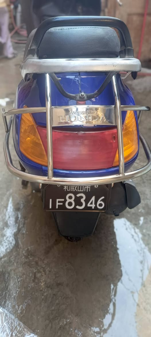 السلام عليكم دراجه سبيسي ماليزي للبيع مكفوله دراجه خير من الله السعر 550بيه مجال قليل مكاني نعمانيه الرقم ***********
