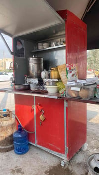 للبيع مع الأغراض ويا كشر مجمده وشمسيه تسكام سعره 350 // 07807637808