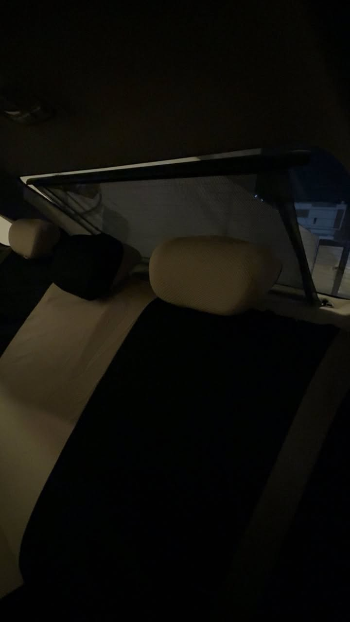 السلام عليكم من رخصة الادمن
ازيرا 2009 خليجي فووول مواصفات اللون ابيض صدفي بيها قطعتين بدون دواخل شرط جاملغ خلفي وباب الخلفي الورا السايق
السياره جديده مال جناي محرك وكير كفاله تخم تاير جديد
داخل عسلي فتحه كشنات كهرباء سايق وسدر وكشنات جلد وبرده بلاديه كهربائيه تنزل من تبدل بك قطعتين تبريد اشاير بالمري ومري كهرباء 
محرك 3300 مكفول 
ملاحضة:الرقم غير مشمول مع السعر المشتري يستلم ارقام جديده 
السعر ١٠٨ وبيها مجال 
مكان الانبار الرمادي 
للاستفسار ***********
