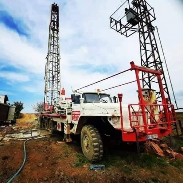 ***********)(***********)(شركه النبع لحفر الابار وحفر الركاز والحفر المخفي وفحص التربه وتنشيف المياه الجوفيه باداره ابو ياسر
