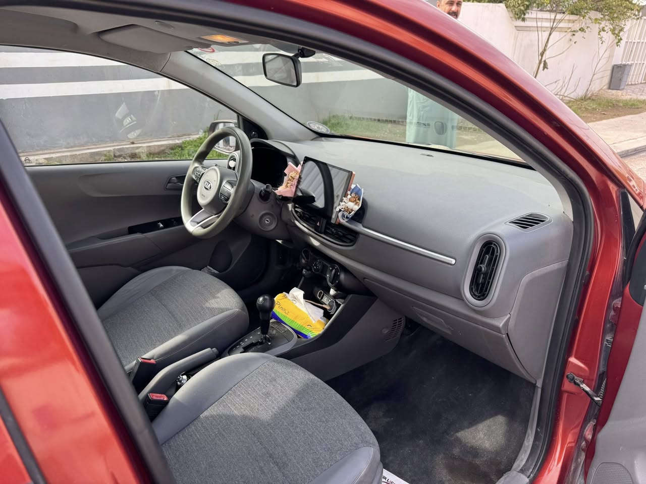 ‏سلام عليكم كيا بيكانتو موديل 2018 سيارة جديدة كلش ماشية 80,000 رقم تحويل كل جديد السعر 95 وألقى بيها مجال بسيط ￼***********
