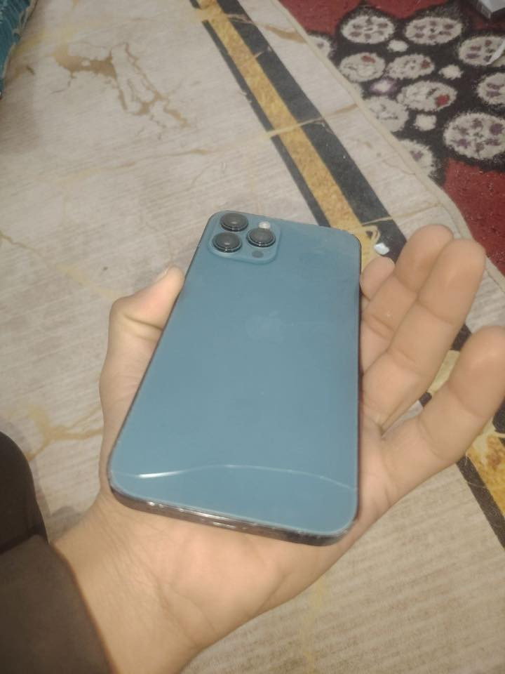 ايفون ١٢برو ماكس ذاكرة 256
الجهاز مثل ماواضح كدامك النضافه%100
مبدل شاشه وبطاريه اصليه
بطاريته حاليا 100
بي فطر بظهر

العنون النجف حي ابو طالب
السعر 325 وبي مجال حك الجيه
رقم الهاتف ***********
•
