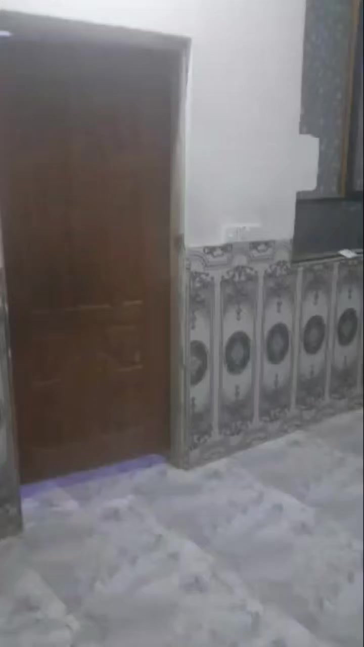 بيت 100 متر غرفتين نوم وصاله واستقبال ومطبخ وصحيات بوبيات اسواق برتقاله عمود 54
***********
سعر الايجار 300 قفل بيت جديد كلش
