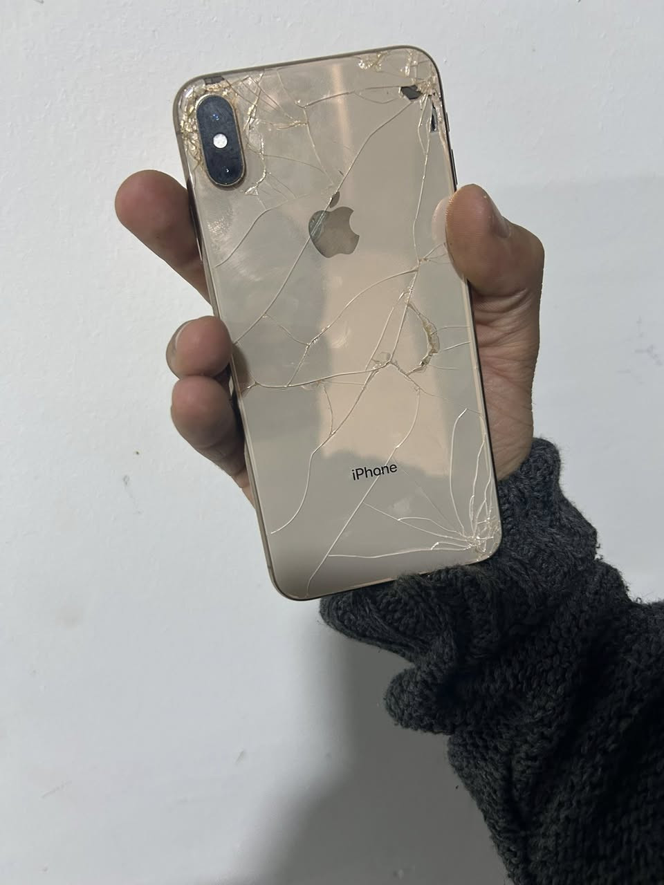 ايفون xsmax شاشه كلشي بيلاد 256 گيگا بطاريه75 فيس ايدي يشتغل ✅فقط دوگمه مال يشتغل طفي مايشتغل كل بيلادد فطر بل ظهر او كسر خط واحد قليل بل شاشه سعر 140  قفل قفل 139 مايصير قفل ممنون وتساب ***********❤️
