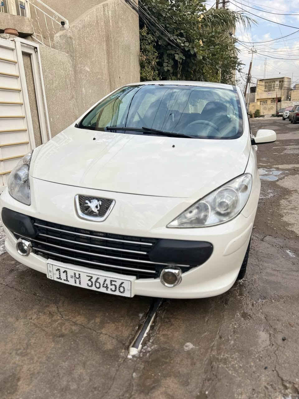 بيجو 307 موديل 2006 بأسمي هزة ورقم جديد مصبوغة حزام المحرك بداية تنقيص الكير يحتاجله برمجة جوزات او تبديل جوزات ماعرف / التبريد شغال / الغرفة مرتبة نظيفة سعر السيارة ب 48 وبيها مجال مكان السيارة منطقة المشتل

تليفون ***********
