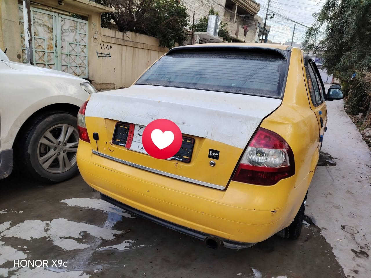 السلام عليكم سياره طيبه موديل 15 مكينه وقير نظاف بدون صبغ بدون ضرر رقم تاير وباتريدجديد شرط التحويل والتواصل على رقم الهاتف ***********
