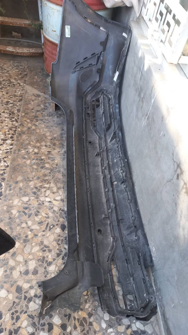 السلام عليكم عندي غراض مال سورنتو ومال توسان مال سوناته والنترا العنوان بغداد العبيدي الرقم ***********
