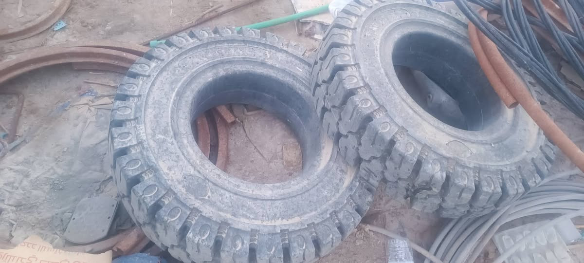 تايرات شوكيه 5 طن شرط باكيت ممستخدم جديد لوووك


**إذا كنت صاحب هذا الإعلان وتريد حذفه لأي سبب، رجاءا أرسل رسالة إلى الدعم الفني**