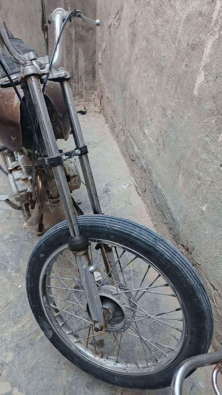 السلام عليكم
دراجه اربعه گير كلك 170وبيهة مجال قليل *********** مكلف بنشر
