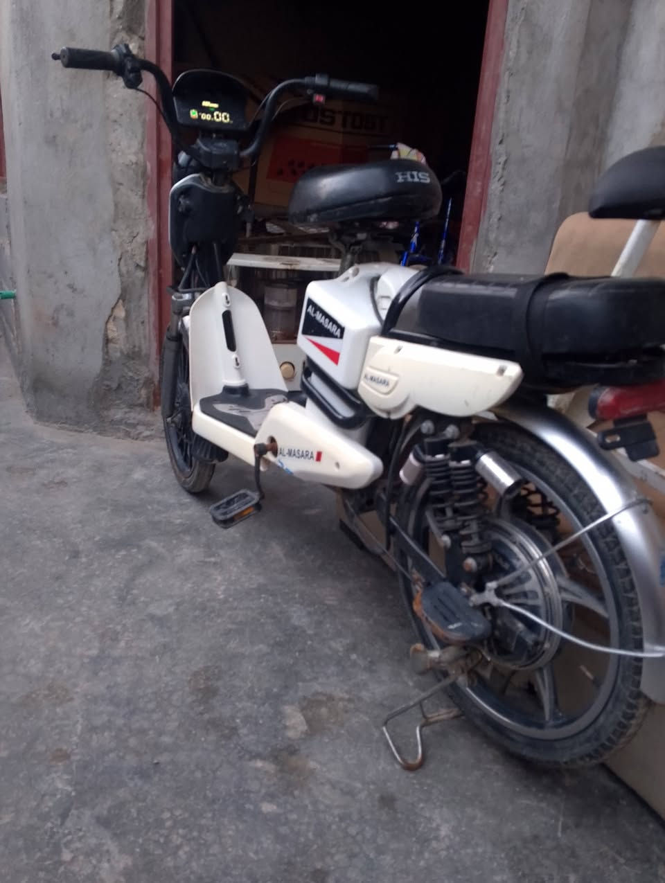دراجه شحن للبيع سعر 225 بطاريات عل فحص كهربايات شقاله للستفسار ***********. ***********

