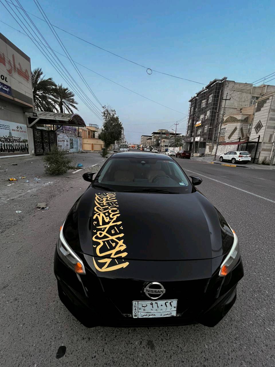 السلام عليكم 
نيسان سنترا شكل المكسيكي لون اسود للبيع 

موديل 2022 
ماشيه 106 
بصمه
المواصفات 
حساسات جانبي 
كشنات جلد دواخل بيجي وسود
شاشه كبيره
لايت لد
تحديد مسار 
كير + محرك كلش حلو وناعمه وحته انطيك وياها دهن الكير 
تبريد ثلج ❄️ 
حداده جاهزه 100‎%‎ فقط تبدل دبلات الامامي 
ضررها دعاميه وبنيد و الجاملق راجع على البارد 
ملاحظة : الدعامية و البنيد مغلفهم فابلون بقيه اجزاء السياره بيهه رصعات ناعمه كلش (حته لا تجي وتكول ماكلتلي) ويحتاجلها شريط ستيرن 
رقم بصره معوقين و المعوق جاهز للوكاله وبعد الها سنتين وتتحول

السعر 115 ورقة وبيها  مجال

***********