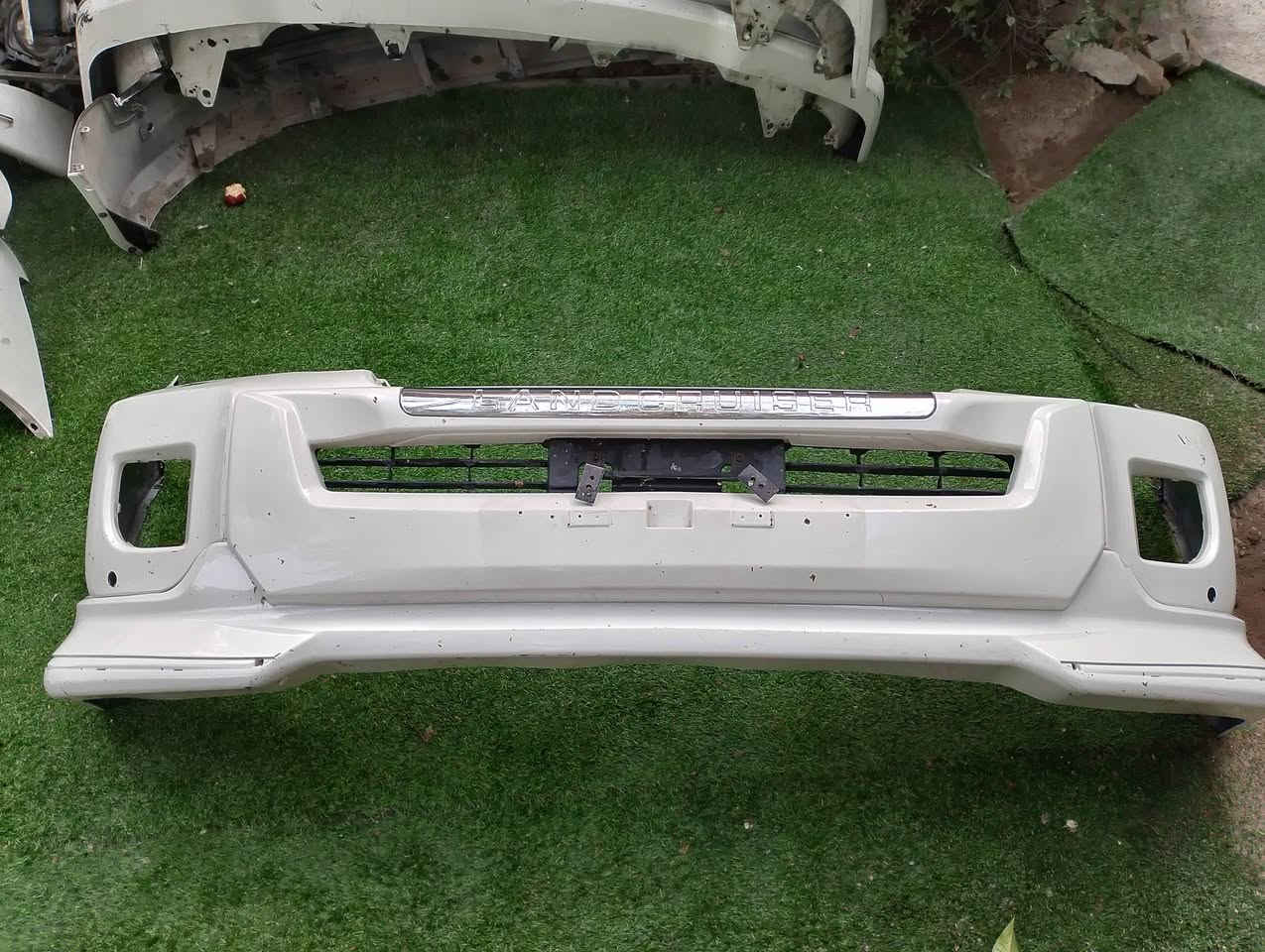 سلام عليكم دعاميات لاندكروز من 12الى15 سعر الوحده 60الف يحتاجلهن تكحيل او صبغ مكاني بغداد ***********
