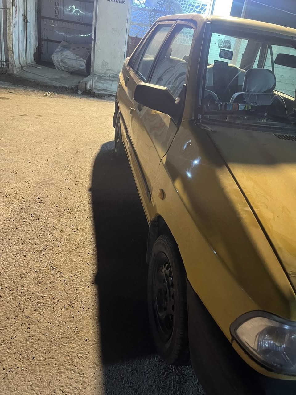 السلام وعليكم شباب سايبه موديل 2011كير مكينه خير من الله سياره جاهزه من كلشي تخم تاير حلو صدر امامي خلفي جديد مشط بور جديد شواصي حلوات بيه بس واحد بي فطر معمر سياره بلاديه وجاهزه مكفواله من صبغ فقط جاملغ امامي مكاني بغداد مرور التاجي سعر 25وبيه مجال كلشش بسيط رقم الهاتف ***********
