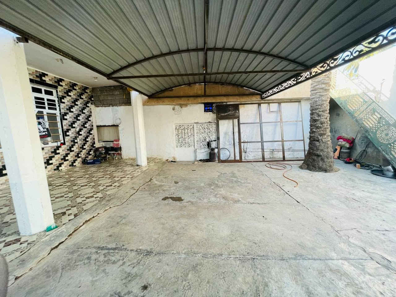 السلام عليكم ورحمة الله وبركاته🫱🏽‍🫲🏻
متابعينا الكرام👥
 للبيع داران🏠🏠
 مع مضيف كبير🏙
 مساحة القطعة 650 متر
 المضيف مع الطرمة100م
الداران🏠🏠
 واحد يحتوي على 3 غرف نوم ومطبخ وحولي كبير والثاني غرفتين وحولي وخدمات
 الموقع/ الشيخ حمد _شارع مستوصف الشيخ حمد🛣
 يبعد 700 متر عن الشارع🛣 
نوع العقار ملك سند (25)
للاستفسار الاتصال على الارقام الاتيه 
كورك: ***********📞📞
اسيا:***********📞📞
#مَكتب_ديرتنا_للعقار🏢
#بإدارة_أحمد_أبومصطفى🌷 
#تواصلوا_معنا_وسنكون_بخدمتكُم

