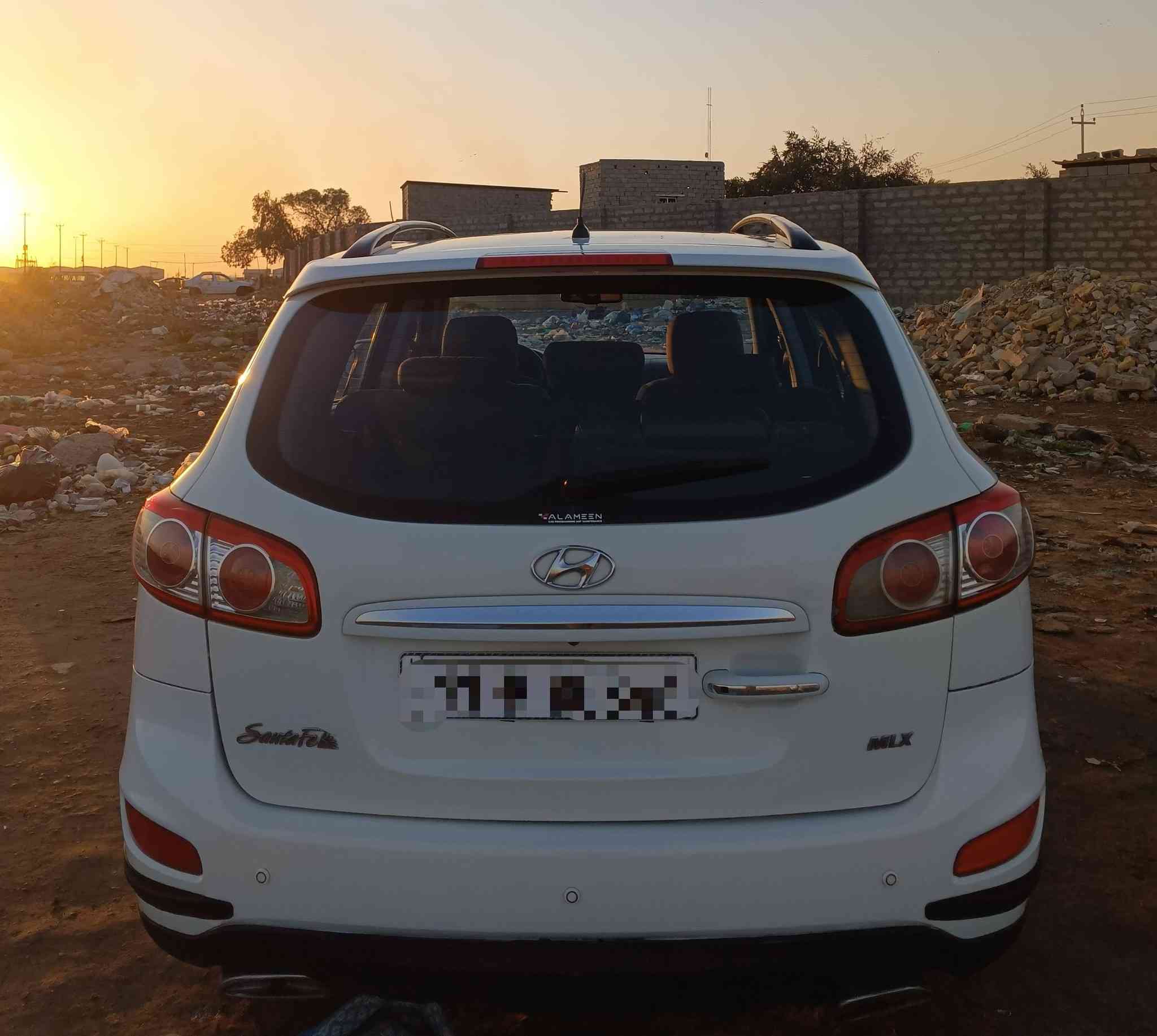 سلام عليكم
سنتافي 2012 خليجي  7 راكب 6 بستم 
داخل عسلي 
فول مواصفات 
مري شفط 
بصمه بلباب 
فتحه سقف 
تحديد سرعه
سياره كير مكينه كفاله 
 تدفا تبريد شغال
حادثها صندوق خلفي مبدل اصلي 
مسوي سونار جديد موجود بل صور 
سعرها 138 بيها مجال بسيط 
مكاني :  بغداد ــ بوب الشام ــ قرب الهزه 
رقمي  : ***********
