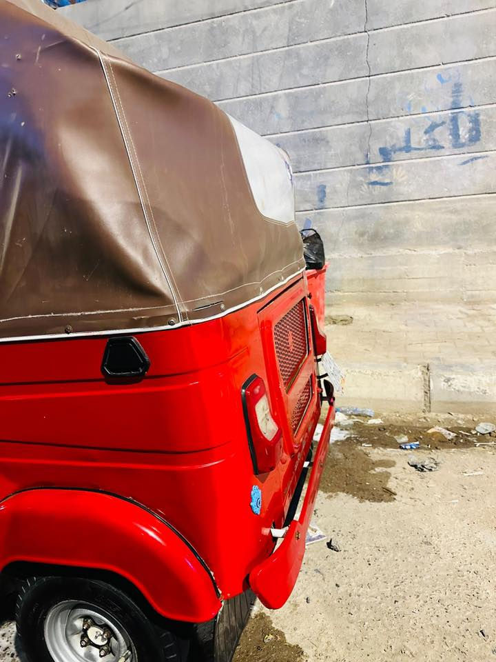 سلام عليكم تكتك 22  شهر 10كفاله عامه رقم وسنويه نكليزي عنوان حيانيه شارع سيد
***********
