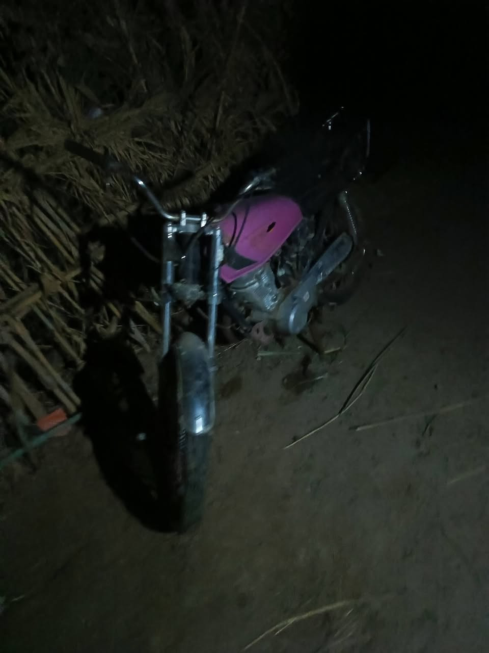 دراجه كلك للبيع بس بيه قطع نار ماكنيت ماعرف شنو. 150بيه مجال


**إذا كنت صاحب هذا الإعلان وتريد حذفه لأي سبب، رجاءا أرسل رسالة إلى الدعم الفني**