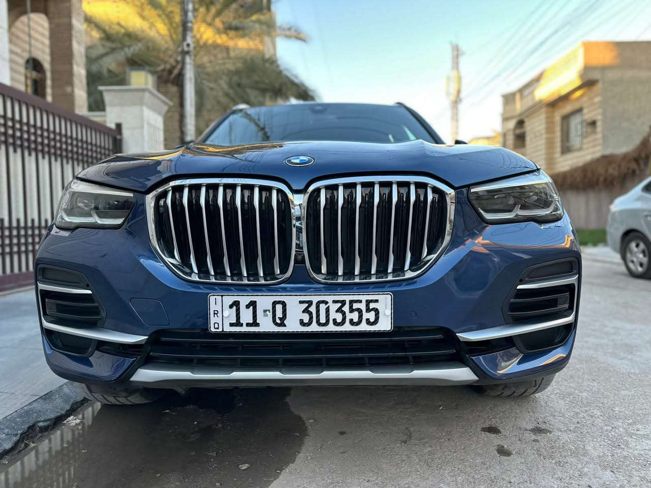 السلام عليكم 

‎‏BMW X5 40i xdrive 
‎
‎موديل : 2022
‎رقم بغداد الجديد
ماشيه 51 ميل  
‎ محرك 6 سلندر 3.0 توين توربو
فول مواصفات 1/1
بانوراما
داخل مشمشي
داتا شو ‎
كامرات 360 درجة
مساج كشنات 
‎بريك بصمه 
‎كشنات اماميه كهرباء هيتر و تبريد
‎حساسات خلفي و امامي 360 درجة 
شفتات ستيرن 
‎كشنات جلد 
‎ لايتات عدسة زينون داينمك مع ستيرن
‎رادار مرايا امامي و خلفي
‎قيادة ذاتية
نظام الاصطفاف الذاتي Auto parking 
‎هاند بريك كهربائي
‎لايت عدسه متحرك مع الستيرن 

الحادث ابواب ثنين فقط عكس السايق مبدل 
ومصبوغ و شبر بارد بالجاملغ يم الباب الخلفي

ايرباك بردة فقط وراجع سستم

مكان بغداد
*********** بغداد, العراق
