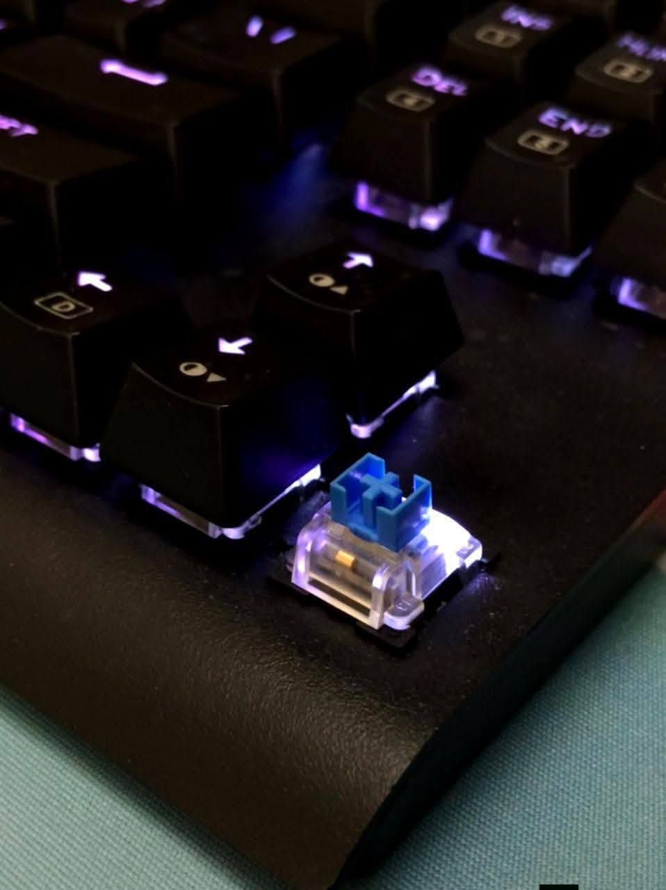 للبيع نظيف اسخدام قليل اخو الجديد
Redragon K568RGB-2 Dark Avenger Blue Switches

ب 30 الف🔥

يوجد توصيل كل المحافظات


**إذا كنت صاحب هذا الإعلان وتريد حذفه لأي سبب، رجاءا أرسل رسالة إلى الدعم الفني**