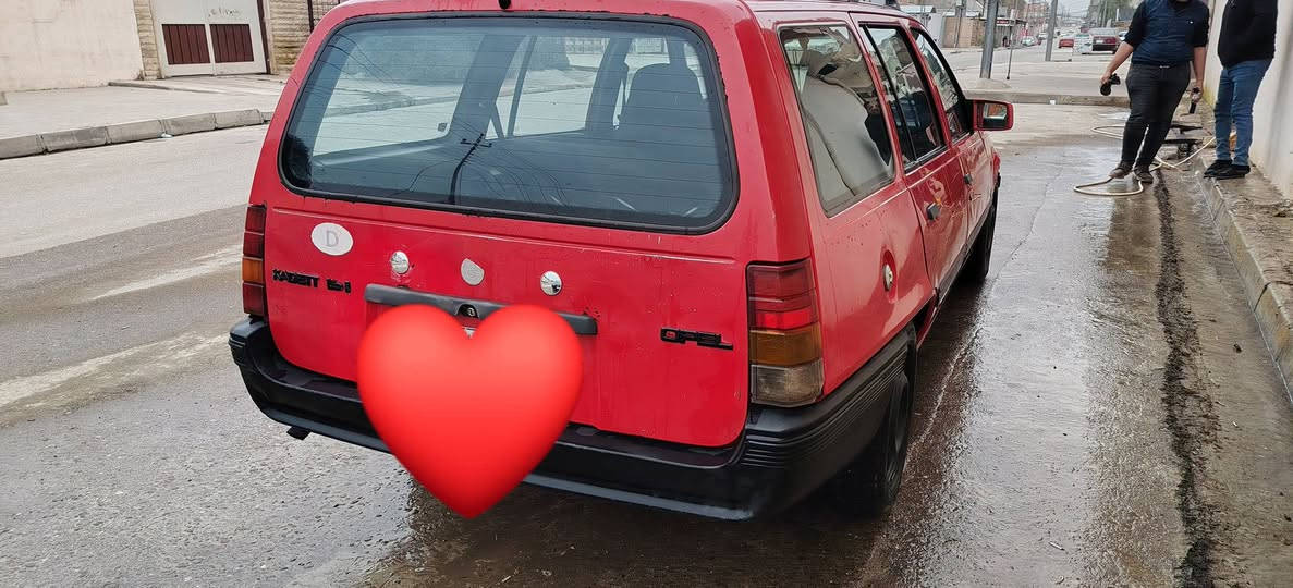 سياره كاديت للبيع حجم ١٦ محرك وكير كصه لاصرف ولانفخ طخم تايه جديد باتري جديد تدفئه شغاله سنويه عظم ورقم ألماني تحويل السعر
٣٣ وبيها مجال سياره وضع شركه
***********
***********
