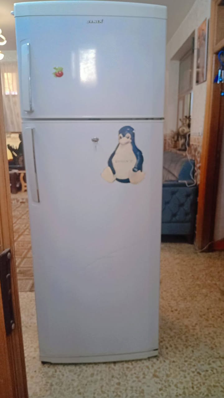 ثلاجه ٢٢قدم للبيع داخله تصليح (ليك) الاستفسار عل الرقم ‏‪***********‬‏
