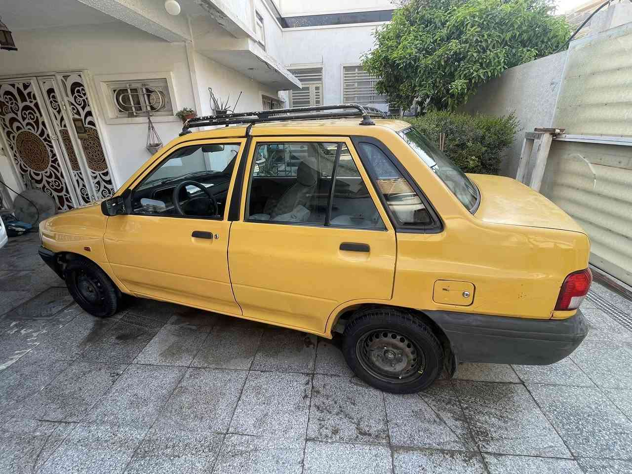 السلام عليكم
سايبا موديل 2011 

السعر 27 ورقه ومجالها بسيط 
***********
