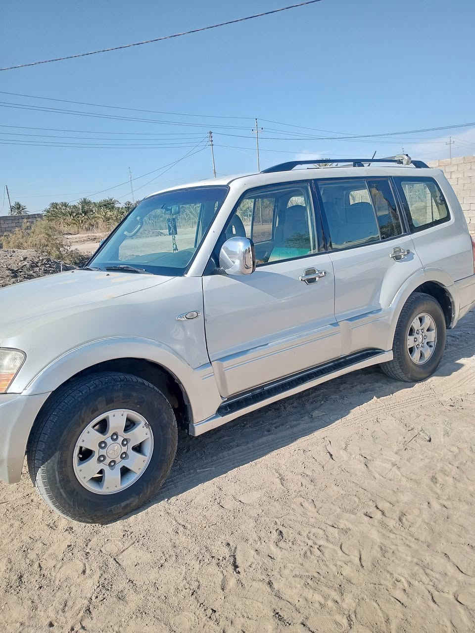 السلام عليكم
باجيرو خليجي 2006 محور محرك 3000 مال ملكه حداديه جديده تبريد ثلاث قطع رقم انكليزي الجديد ذي قار و بـ اسمي صبغ عام (السعر ) : ( 70 ورقه) و بيهاا مجال بسيط 
.
📞 : ***********
