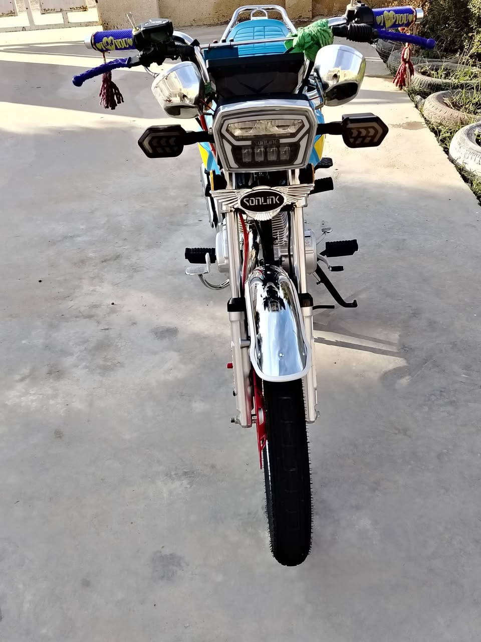 السلام عليكم دراجه للبيع المكان واسط الدبوني السعر خاص او الاتصال علئ الرقم ***********
