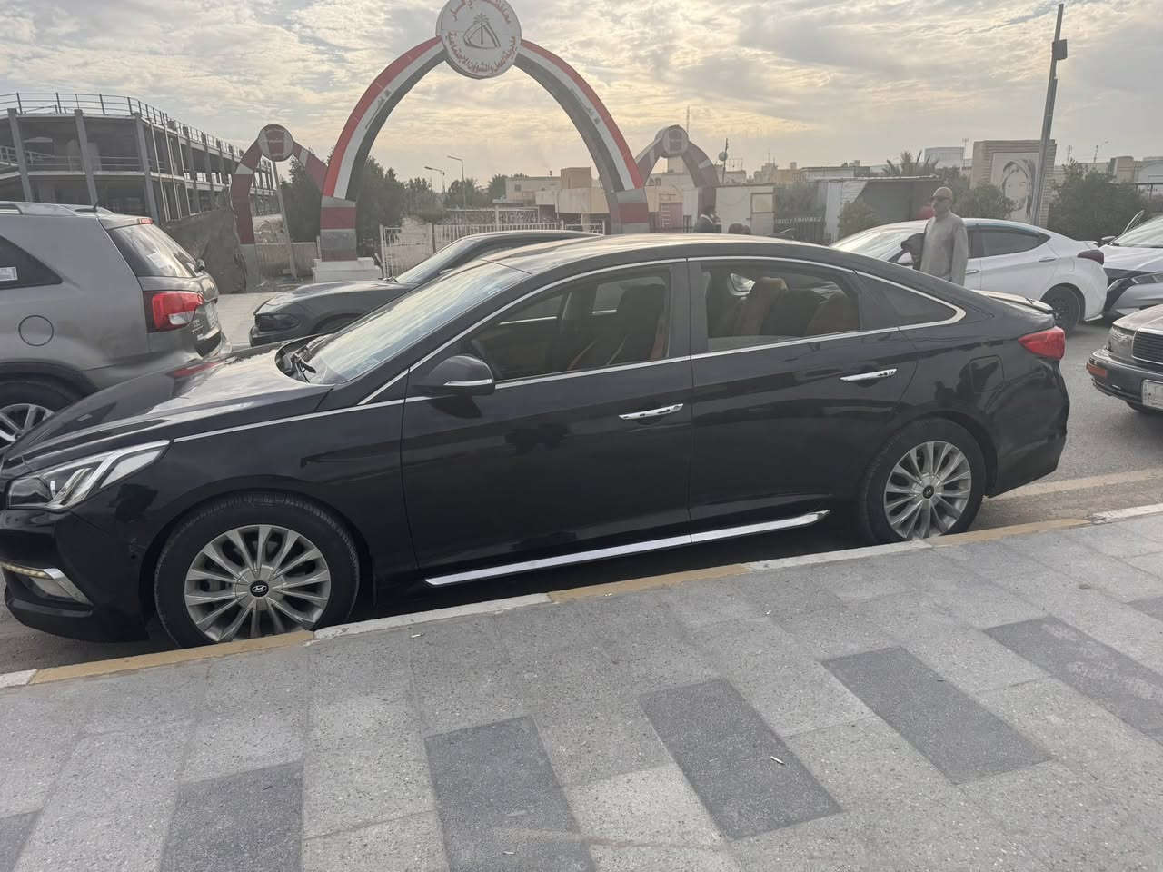 سوناتا 2015 وارد أمريكي
فول مواصفات 
مبدل بنيد فقط نفس لون وبيها بارد بجهة اليمين فحص موجود
حساسات مري

كامرة شاشة
بردات
رادار جوانب
داخل صاج
كشنات جلد
تبريد قطعتين
ثلاث أنضمة قيادة
تحديد مسار
كير محرك كفاله
حدادية 
تبريد نقص غاز شرط
السيارة فول للأخير لمتدد 
محرك لاتنقيص ولا تبخير
السعر 115 وبيها مجال بصيط 
الناصرية البطحاء
***********
