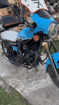 السلام عليكم دايوان موديل 23 للبيع ماشيه 46 جبلي رقم بغداد انكليزي الدراجه باسم المعرض رايدهة بمليونين و800 للاستفسار ***********
