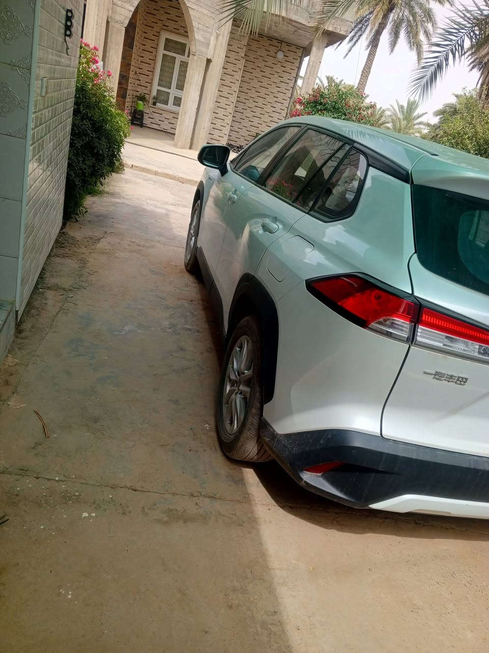سلام عليكم سياره كورلا أكروزا موديل 24 فول مواصفات رقم دولي تحويل مباشر السعر 175 وبيها مجال بسيط
