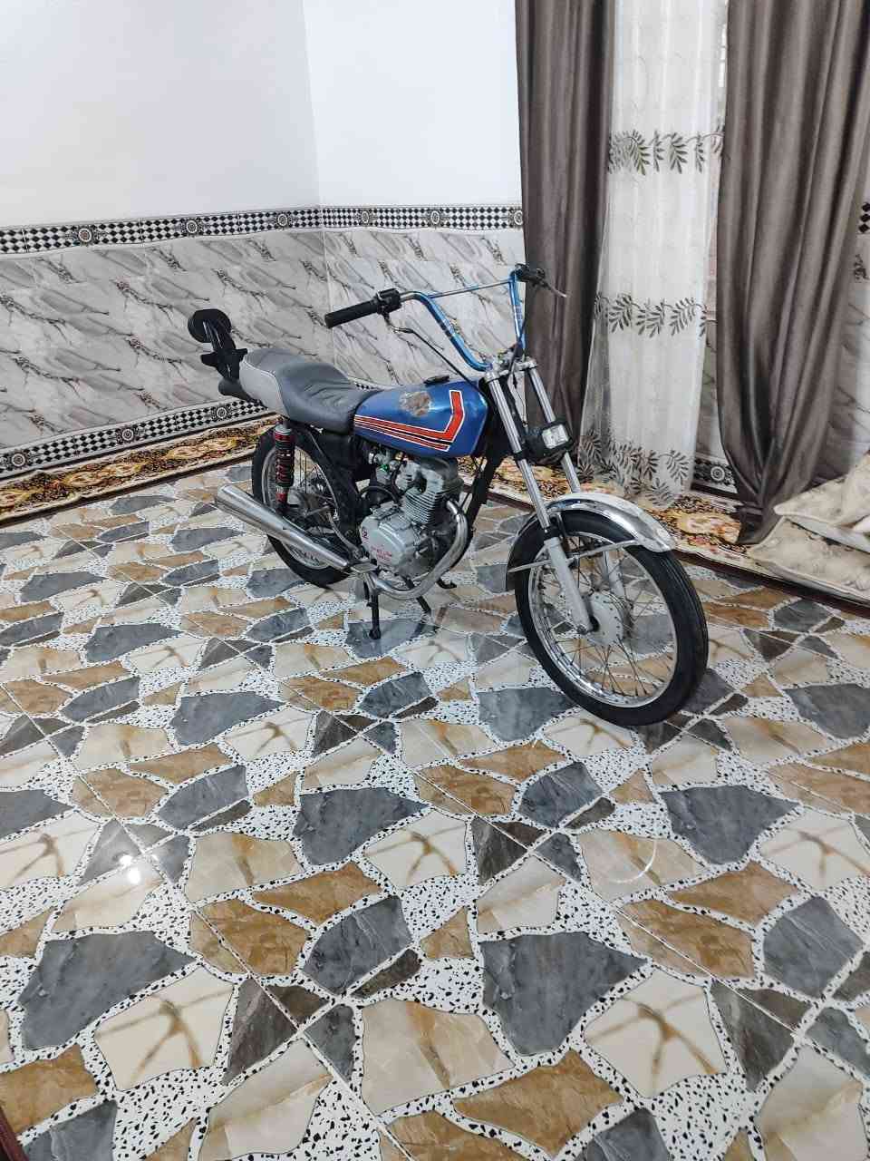 اعادت نشر بسبب الوعود الكذابه اسلام عليكم موطور حربي للبيع او مراوس الموطور كلشي ما عايزو المكينه كلش صافيه الموطور برقي ما عايزو مو شراي لا تكسر بل سعر  المكان جنوب الموصل كياره مو شراي لا تبزعني باغي التفاصيل عل خط ***********
