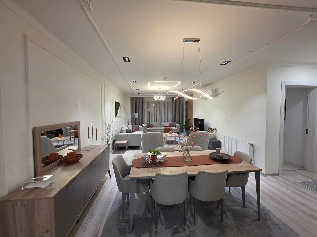 سەرەتا بەناوی خودا 
کۆدی/ 10917
شوقە بۆفرۆشتن 
📍شوێن /شاری خەونەکان 
📐ڕوبەر / 141 مەتر
🌕ڕوو / گۆیژە + ڕۆژ هەڵات  
🏗️نهۆمی / بەرز

پێک هاتوە لە ( میوان + هۆڵ + مدبخ + 2 مشتملات + 2نوستن یەکیان ماستەرە  )

تێبینی ( شوقەکە کەوانتەرو سپلێتی لەگەڵدایە سەقفی مەغریبیە عەرزی لامیناتە کامل سیستەمی شۆڤاژی رادێتەرە)
ــــــــــــــــــــــ
🖊️/ بۆ زانینی نرخ  کۆمێنت بکە 
ــــــــــــــــــــــــ
بۆ پەیوەندی📞
☎️***********
☎️***********
ـــــــــــــــــــــــــــ
تۆی بەڕێز موڵکت هەیە دەتەوێت بیفڕۆشیت یان بیدەیت بەکرێ زانیاریەکانمان بۆ بنێرە هاوکارتان دەبین 
‏‎*********** ☎️واتس ئاپ"فایبەر 
‏‎یان سەردانی نوسینگەی(جوانی موڵك)بكەن
‏‎ناونیشان"ئیبراهیم ئەحمەد"بەرامبەر دیلان سیتی
