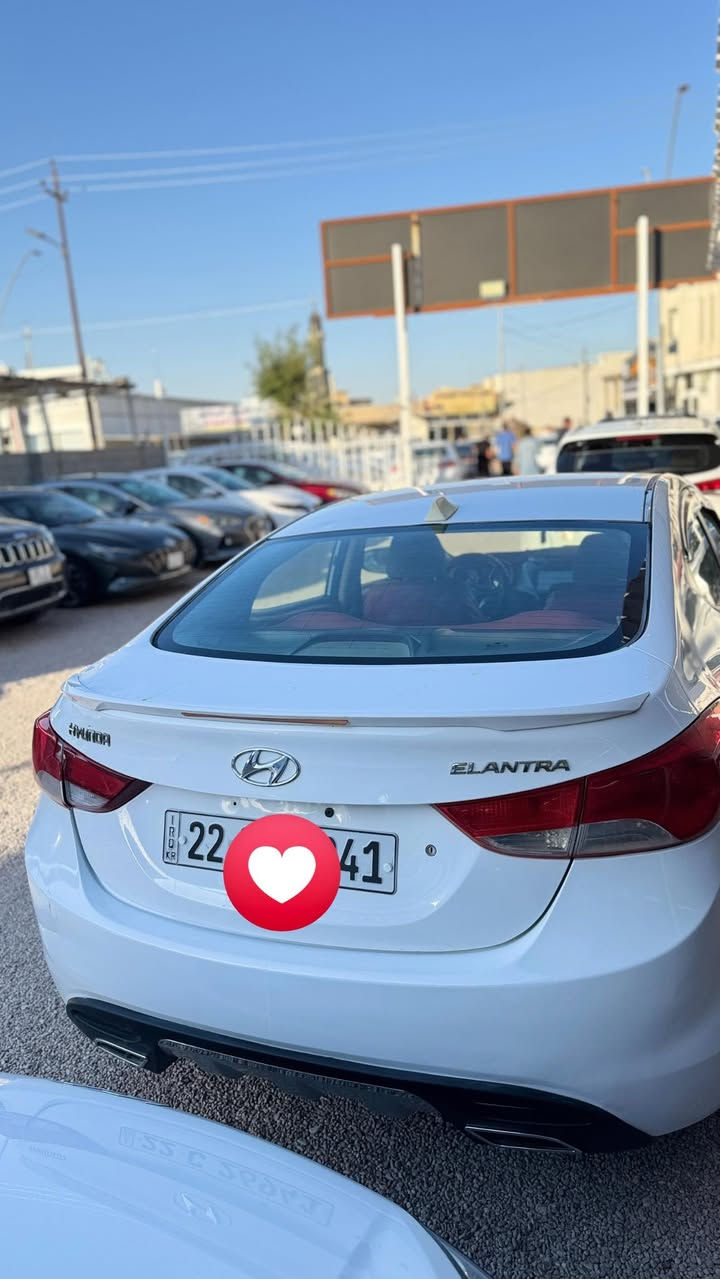 هيونداي إلنترا للبيع** 🚗
الموديل:** [2012]
الرقم:** أربيل وكاله او تحويل 
محرك 1600 مبدل جديد بدون تبخير او تنقيص 
بيها البنيد صبغ ومكانين بارد بدون دواخل 
مكانها رمادي للأستفسار ***********

