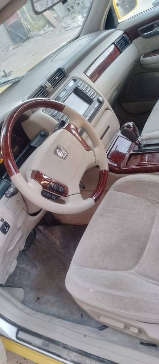 السلام عليكم سيارة ملكة للبيع فول مواصفات موديل 2003 اربع دگم تبريد خلفي + امامي شغال ثلاجه شغالة سيارة كرستال اصل شاصي 75 طخم تاير ويل نجمة مكينة وكير دي فور الچبير علمن ان السيارة مكصوصة قمارة فقط رقم صلاح الدين مفحوصة گمرگ قرار 48 حدادة طخم تاير كهربائيات كلها شغالة شرط الفحص + وكاله ام الباركود مصفرة هيئه وغرامات السعر 50 وبيها مجال مكانة البصرة سفوان رقم صاحب السيارة ***********
