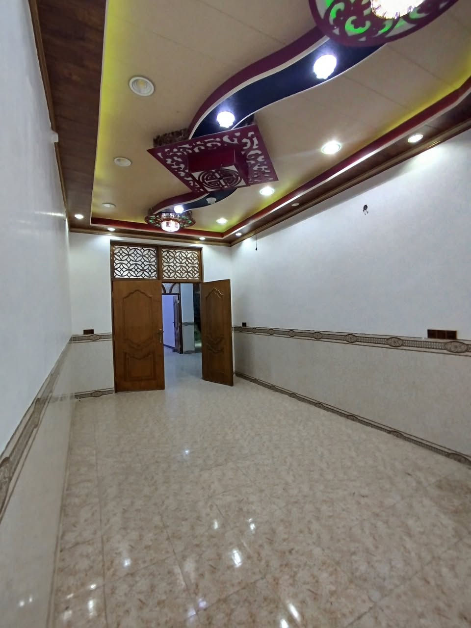 📢 اعلان 📢📢 اعلان 📢 
       👇               👇
⚜⚜ للبيع ⚜⚜ للبيع ⚜⚜
🏠 دار سكني طابو صرف 🏠 
📐 المساحة  125 متر 📐
🌍 الموقع / الحلة / حي السجاد / خلف بانزيخانه ابو عجاج 
🏡 طابق واحد  يحتوي على غرفه نوم   🌺 صاله 🌺 هول  🌺 مطبخ   🌸مجمع صحيات 
📏 الواجهة 6.25 متر والنزال 20 متر 
📷 صور المنزل مرفقة في الاعلان 
🛑 الدار فارغ تسليم مباشر 
 ❓للاستفسار ⚜  زيارة مكتب انكيدو للعقارات والمقاولات في حي الجزائر مقابل مكبس التمور او 📞 الاتصال على هواتف المكتب 
☎️*********** محمد الزبيدي 
☎️ *********** سيد وليد 
☎️ *********** سيد وليد 
⚜⚜⚜⚜⚜⚜⚜⚜⚜
