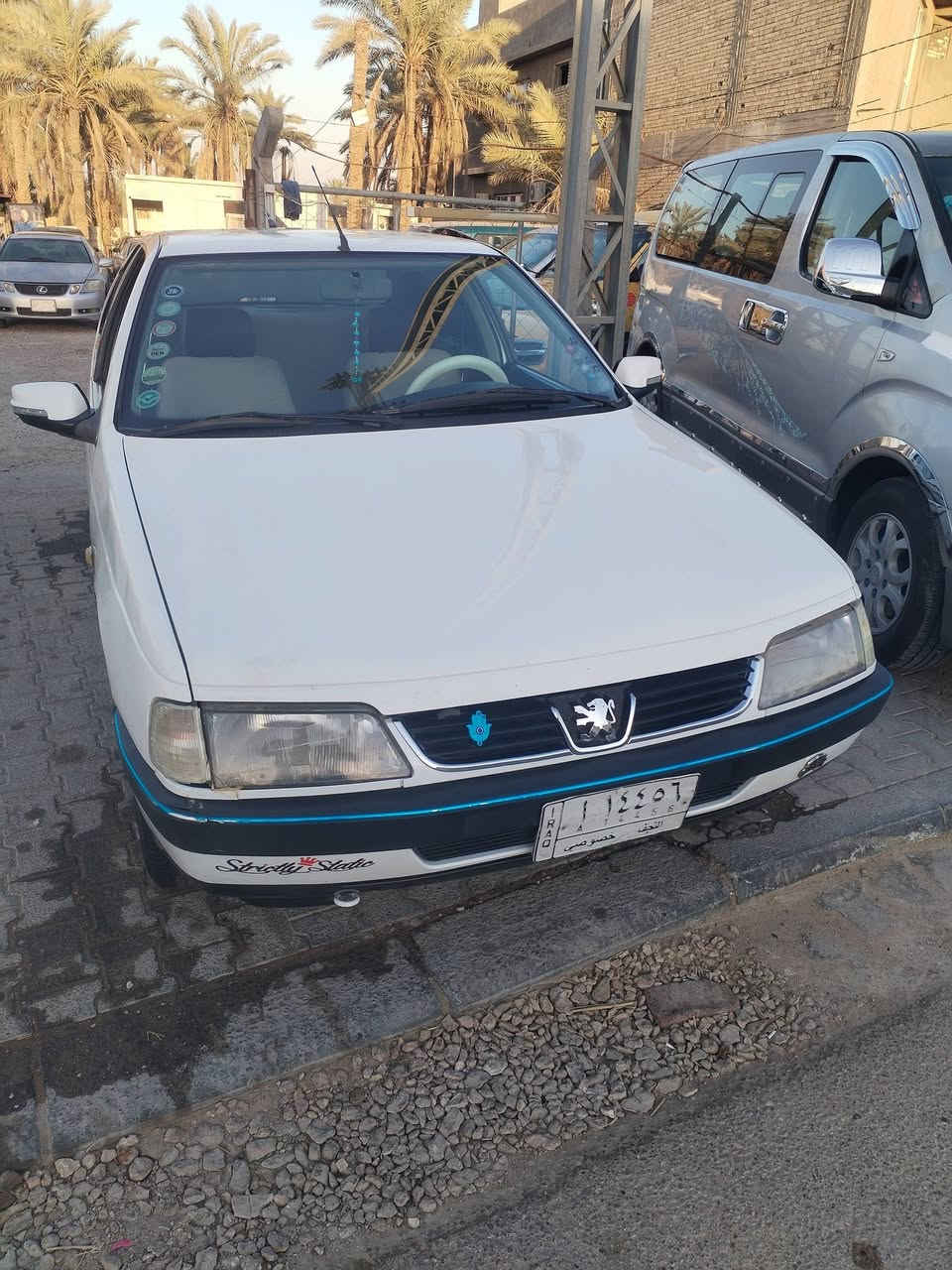 سلام عليكم بيجو 405مديل12 للبيع كفاله من تبديل صبغ ضربه كير مكينه تبريدثلج🥶 حداديه جاهزه سنويه ل27رقم نجف السعر 43وبيها مجال  الاستفسار ***********
