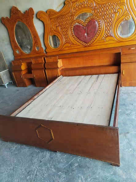 غرفه صاج 6باب ملحق خشب اخو الجديد سعر 600 وشراي اتصل ب ***********
