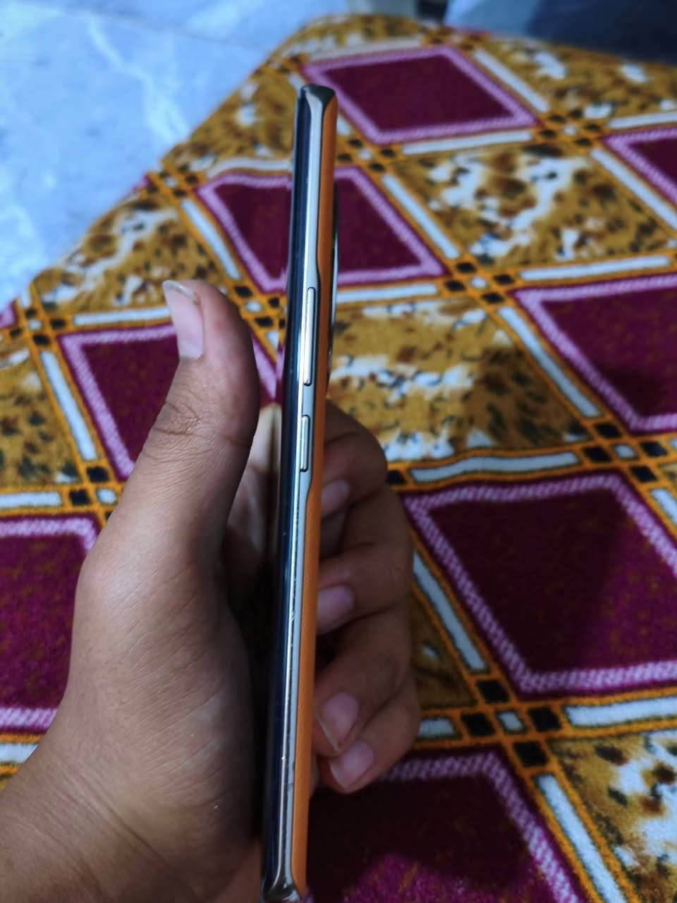 السلام عليكم شباب عيني موبايل هونر اكس 9 سي رام 12 + 12 للبيع. نظيف ما مفتوح ولا مصلح   سعره 350 وبي مجال فقط للشراي هذا رقم تلفوني واتساب *********** النجف حي النداء
