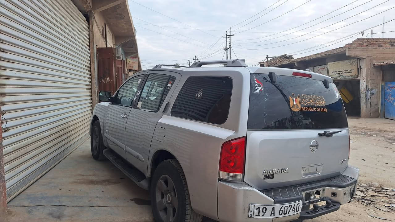 سياره 2007 رقم كربلاء مقفوله رقم جديد انجليزي وباسمي السعر 95 وبيها شويه مجال 0 7 7 2 7 0 9 2 7 1 1
