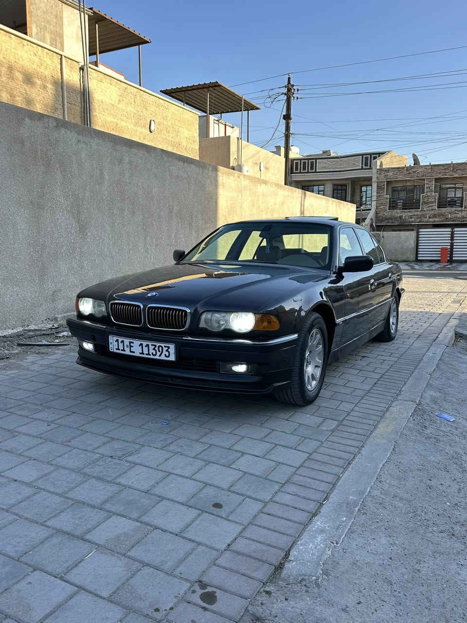 سلام عليكم
للبيع بي ام خفاش موديل 1996 محدث 2000
رقم بغداد دولي هزه جديده تحويل ثاني يوم
حجم 740 مكينه 8 سلندر جديده 
كير تمساح جديد. 
سياره فول مواصفات سلايد جام طكتين
منضومة زنون كامله داخل بيجي كشات جلد
معروفه مواصفاتها سياره مابيها أي ضربه صبغ جماليه فقط. سعر سياره 75 وبيها مجال. مكاني بغداد حي الجامعه رقمي ***********
